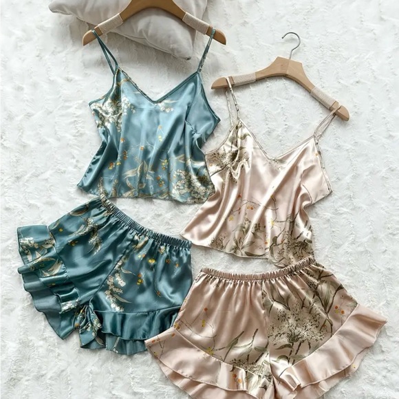 Silky Teal and Champagne Pajama Set with Ruffle Trim, NIB 1XL - Picture 1 of 7